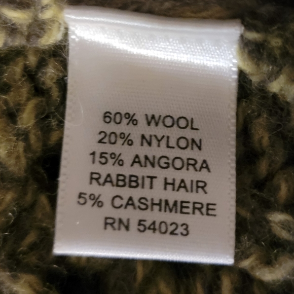 Banana Republic Sweater - Picture 4 of 4